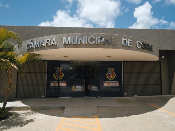 Vereadores de Conde aprovam títulos de cidadão a prefeita Karla Pimentel, vice Rogaciano Cabral e ex-gestores 