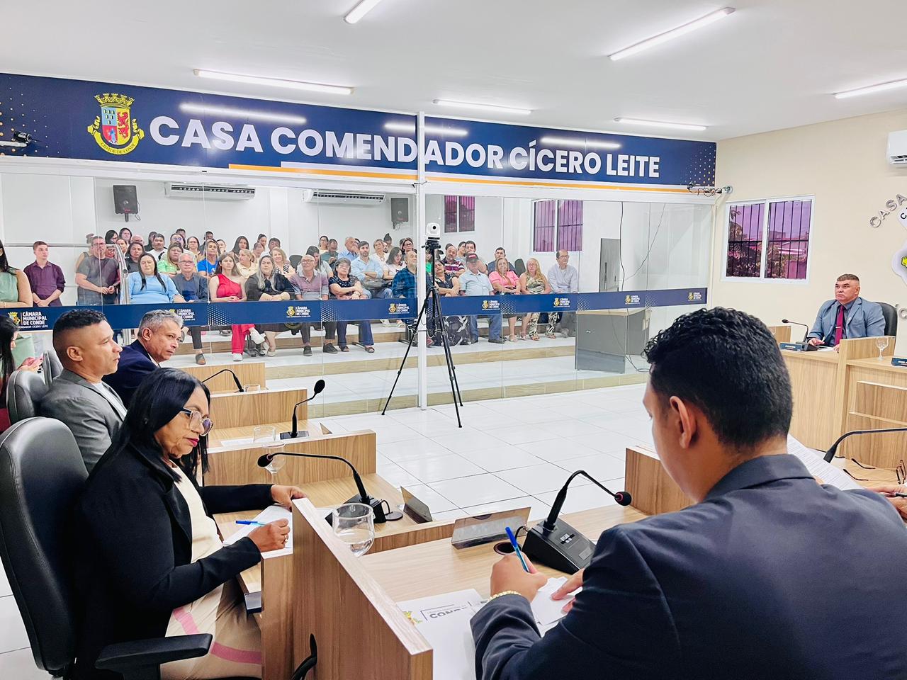 Sessão Ordinária aprova projetos voltados à infância, parcerias institucionais e limpeza urbana em Conde