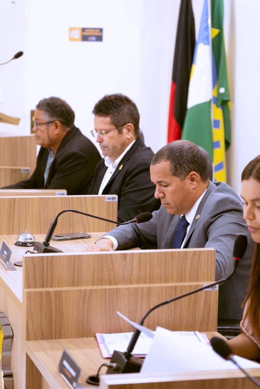 Câmara de Conde aprova requerimentos para solucionar problemas de esgoto e falta de água