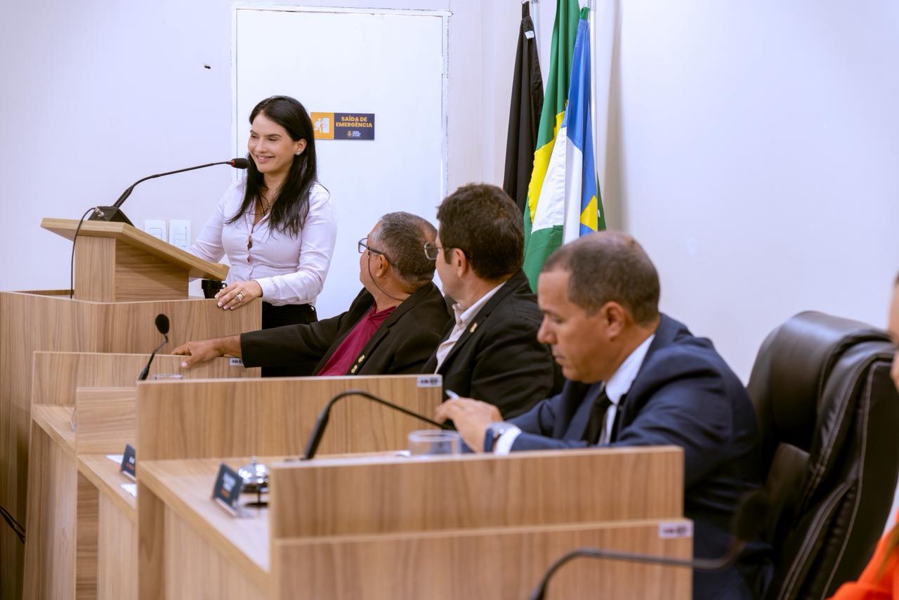 Secretária de Saúde apresenta relatórios quadrimestrais na Câmara de Conde