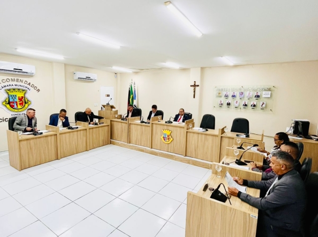 Câmara aprova criação do Dia Municipal dos Garis e proposta para transmissão da Copa 2026 em Conde 