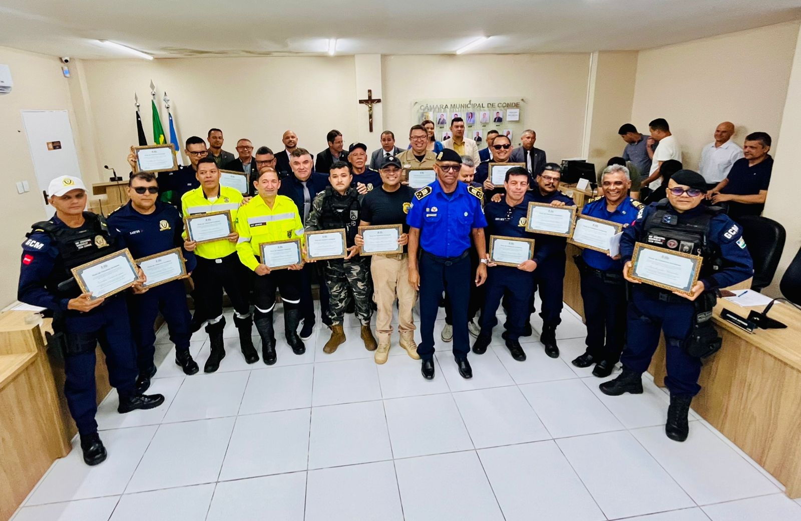 Sessão na Câmara de Conde realiza entrega de homenagens e aprovação de novo título de cidadão 