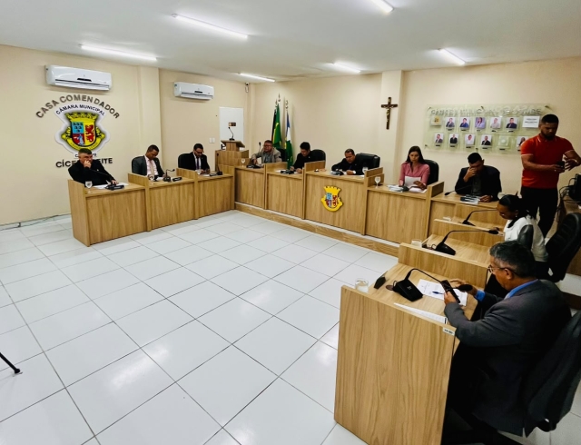 Câmara de Conde aprova enquadramento de monitores da Educação Infantil e concede título de cidadão 