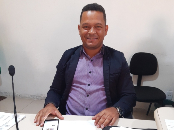 Vereador Daniel Júnior solicita ação da Seinfra em via pública, na cidade de Conde