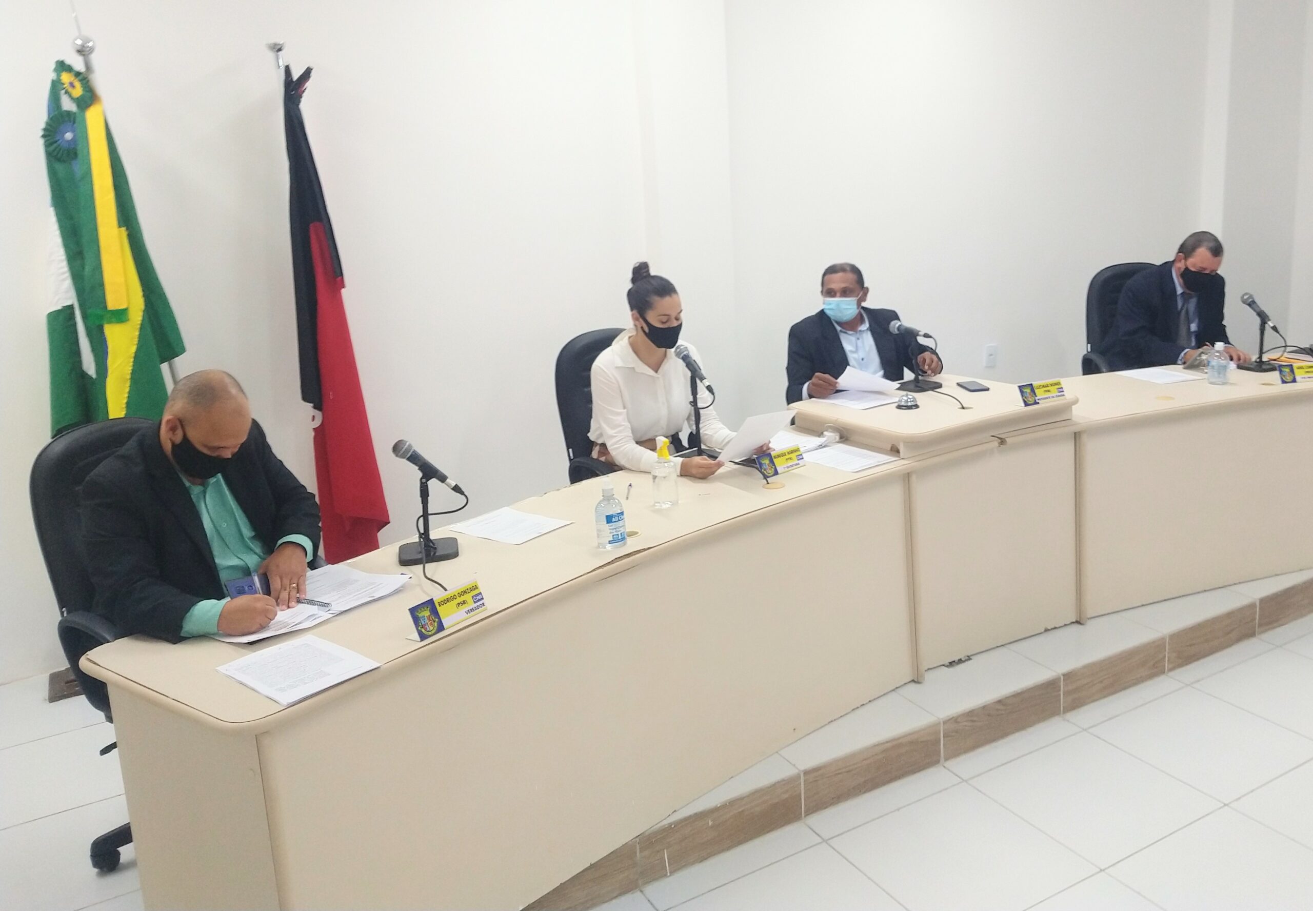 Em Sessão Extraordinária, vereadores da cidade de Conde aprovam quatro projetos de lei